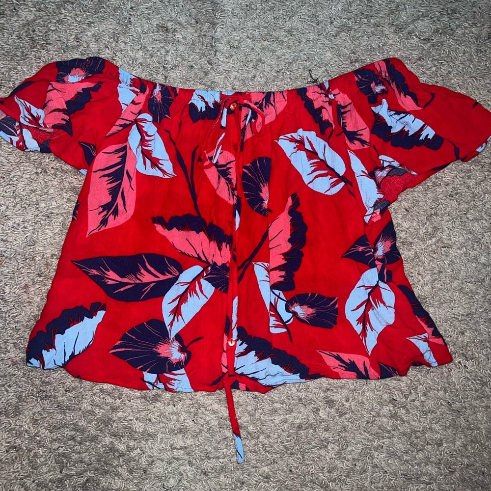 Express off the shoulder top Medium